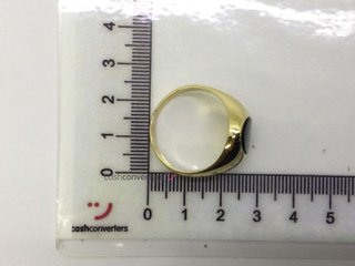 sello oro 18k con piedra con onix