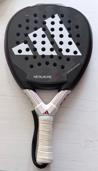 Pala Padel Adidas Metalbone HRD Plus