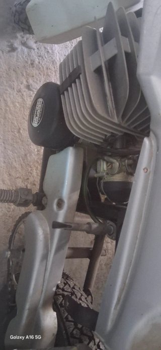 Mecatecno Moped Plata y Negro