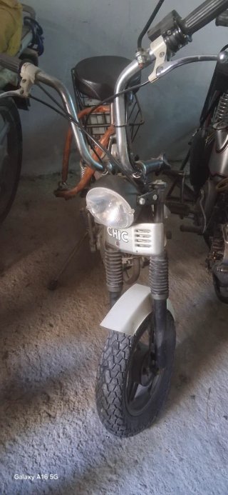 Mecatecno Moped Plata y Negro