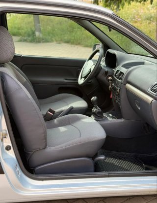 Renault Clio 2004