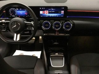 MERCEDES-BENZ Clase A 180 Compacto