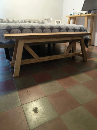 Banco rústico de madera