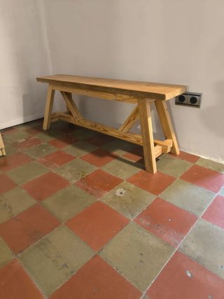 Banco rústico de madera