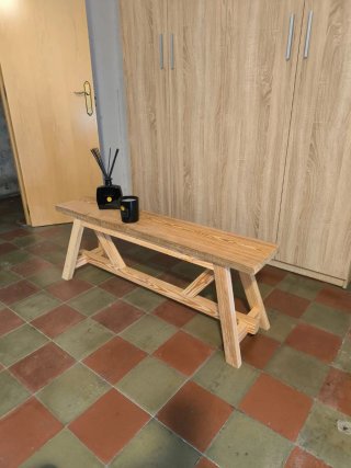 Banco rústico de madera