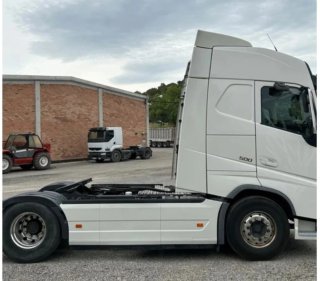 Volvo FH 500 con equipo hidráulico