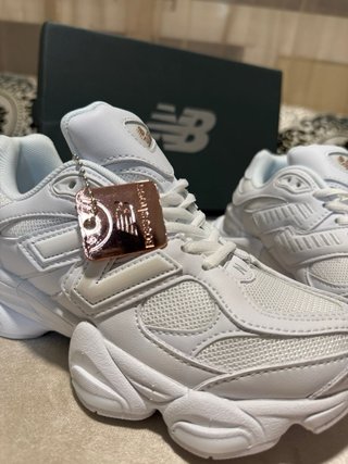 New Balance 9060 Gris/Blanco
