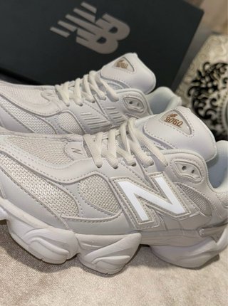 New Balance 9060 Gris/Blanco