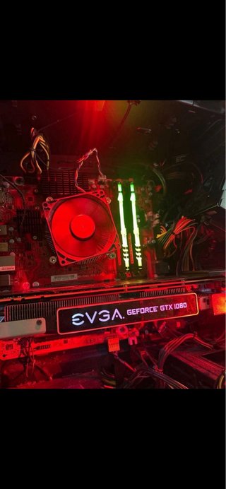 PC Gaming todo al completo raton razer,teclado etc