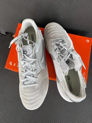 Zapatillas Futsal Nike Gris/Plata