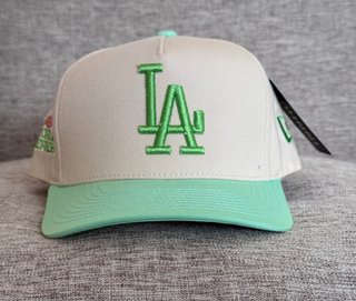 Gorra New Era LA Beige y Verde