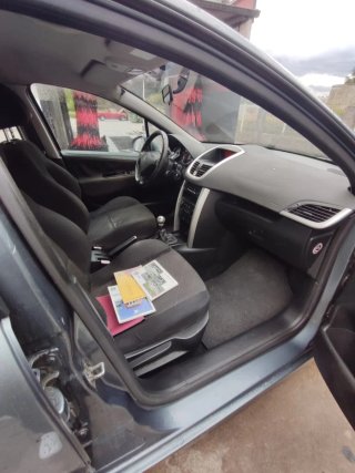Peugeot 207 2006