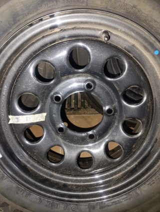 5 Ruedas Suzuki Jimny Pro  195/80/R15 96S H/T