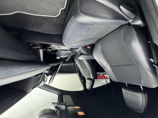 Toyota Rav4 2.5l hybrid 2WD Feel!