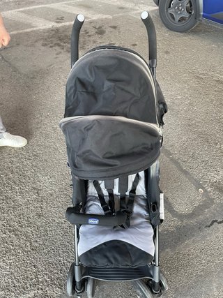 Passeggino Chicco nero e grigio