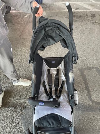 Passeggino Chicco nero e grigio