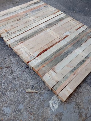 Vigas, listones, postes,palos, puntales de madera