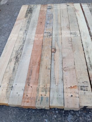Vigas, listones, postes,palos, puntales de madera
