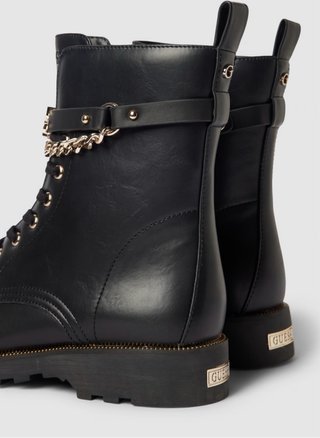 Botines Guess Negros con Cadena Dorada