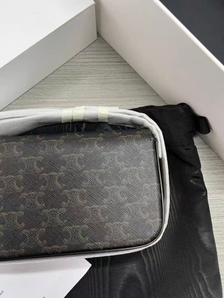 Bolso Celine Piel Negro y Dorado