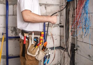 Fontanería y Electricidad - Servicios Urgentes