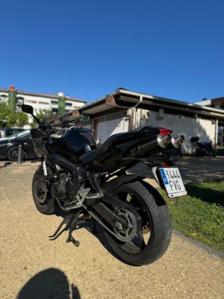 Yamaha FZ6 Naked Negra 2007