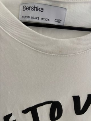 Camiseta Bershka Blanca Estampada Hombre