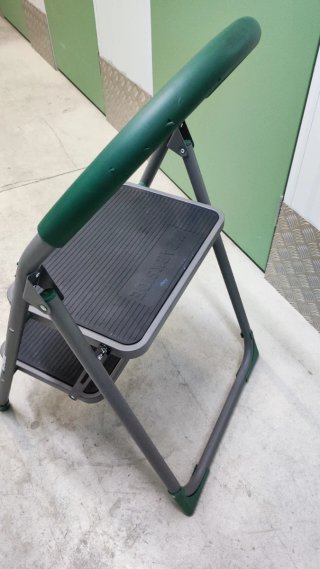 Escalera Plegable 2 Peldaños Parkside