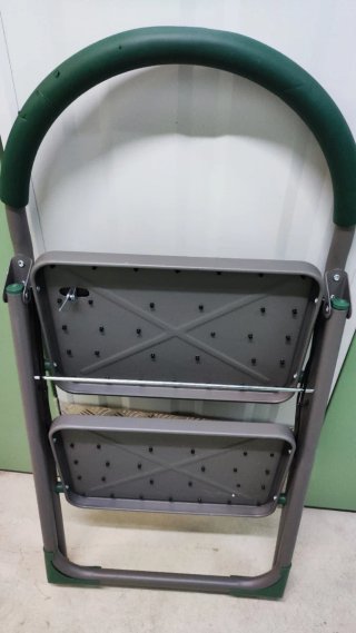 Escalera Plegable 2 Peldaños Parkside