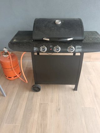 Barbacoa de gas con bombona