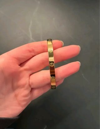 Pulsera estilo Cartier color Oro
