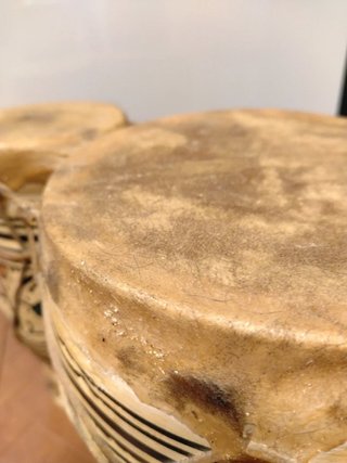 Tambor africano decorado