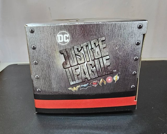 Jada Justice League Batmobile y Batman