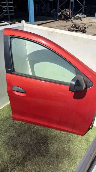 Puerta Delantera Derecha Sandero