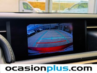 Lexus RC 300h Executive + TS 164 kW (223 CV)