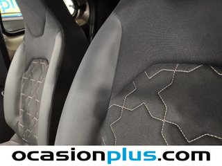 Toyota Aygo X Cross 1.0 VVT-I Undercover CVT 53 kW (72 CV)