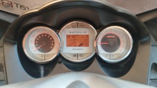 Peugeot 12513 v 4  Maxi Scooter Negra Automática