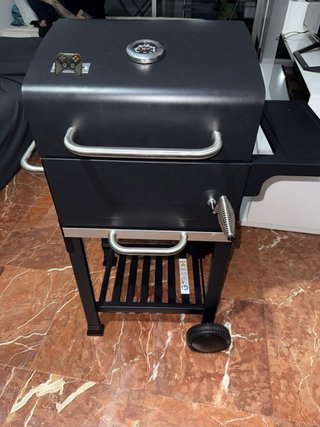 Barbacoa Negra y Plateada
