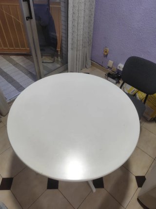 Mesa de comedor redonda blanca