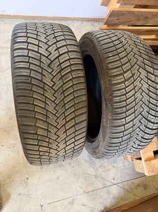 2 Neumáticos Pirelli usados