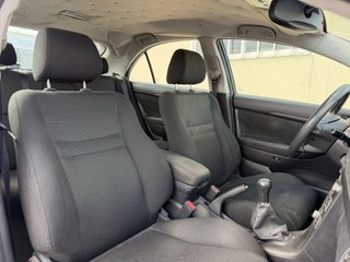 Toyota Avensis 2.0 16V Linea Terra