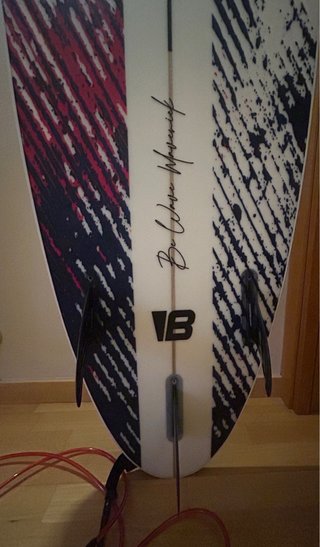 Tabla de surf híbrida