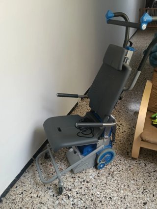 Vendo silla eléctrica para escaleras.