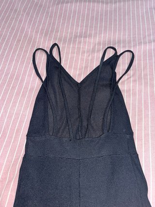 Mono negro ajustado