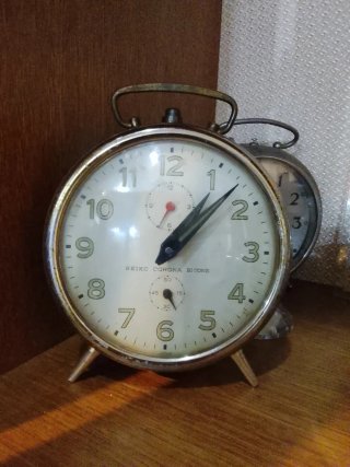 Sveglia meccanica Junghans, Seiko e veglia