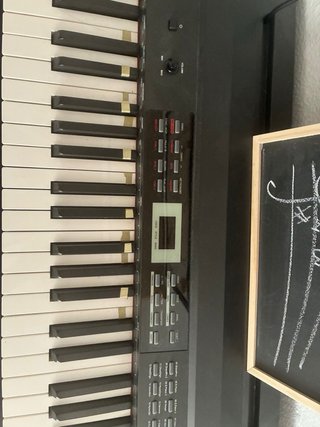 Piano eléctrico Thomann con soporte