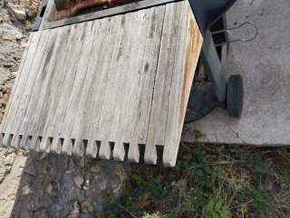Barbacoa azul y gris