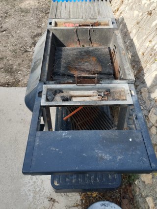Barbacoa azul y gris
