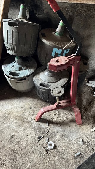 Encorchadora de botellas poco usada