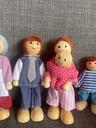 Familia de muñecos para casa de madera